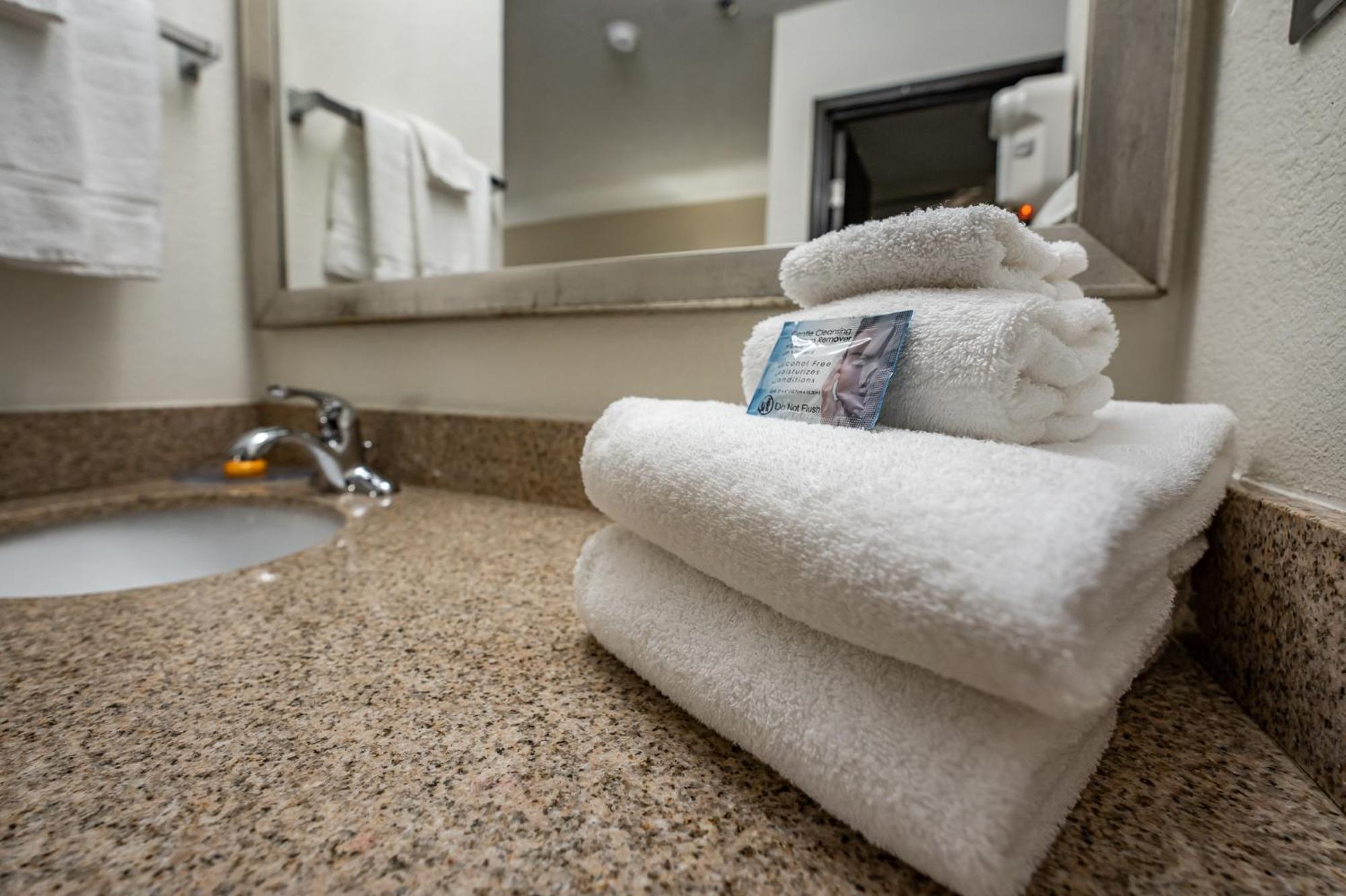 צ'יליקות Christopher Inn And Suites חדר תמונה